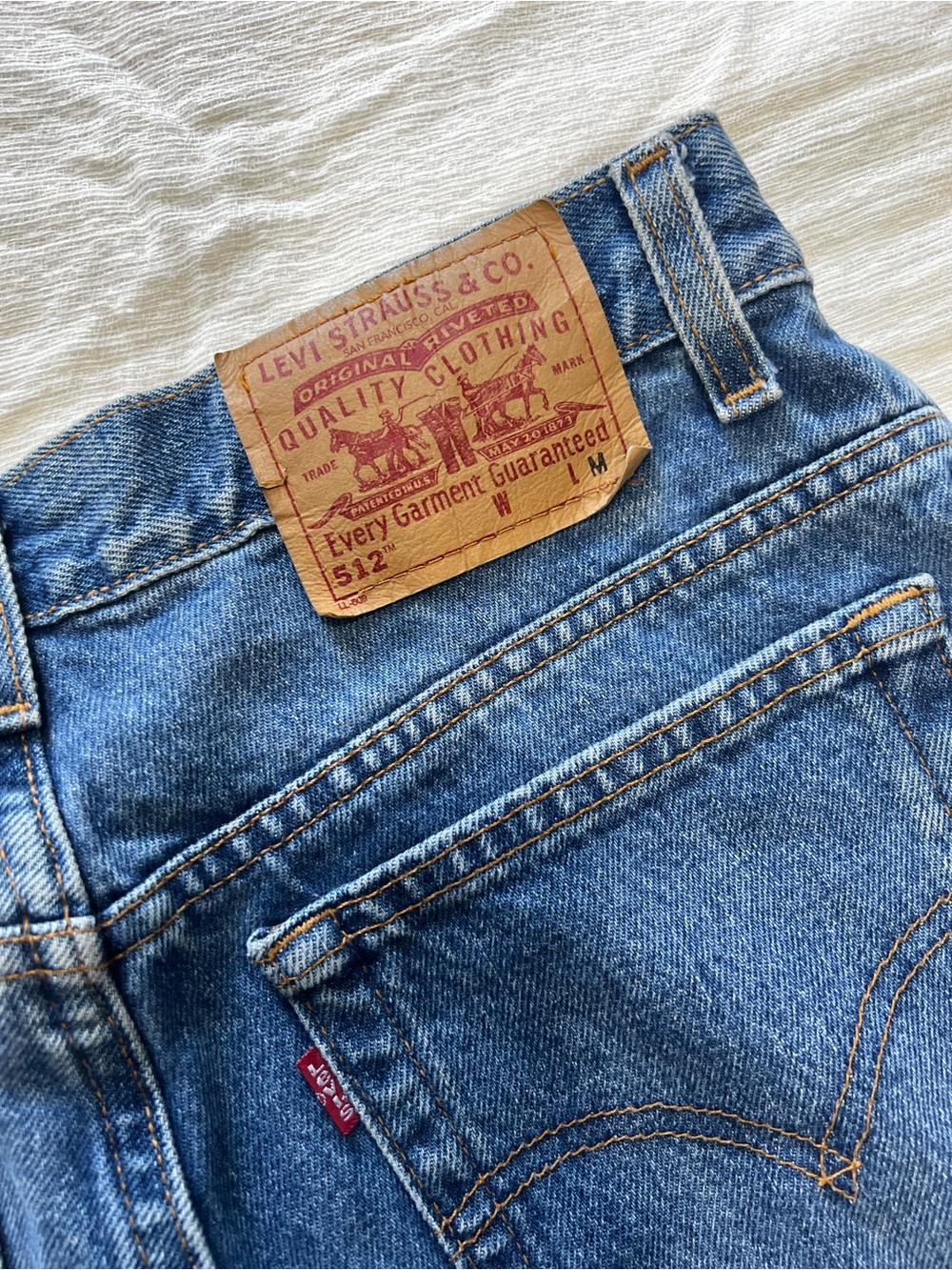 Vintage 512 Levi's Blue Denim Jeans - Slim Fit - Tapered Leg